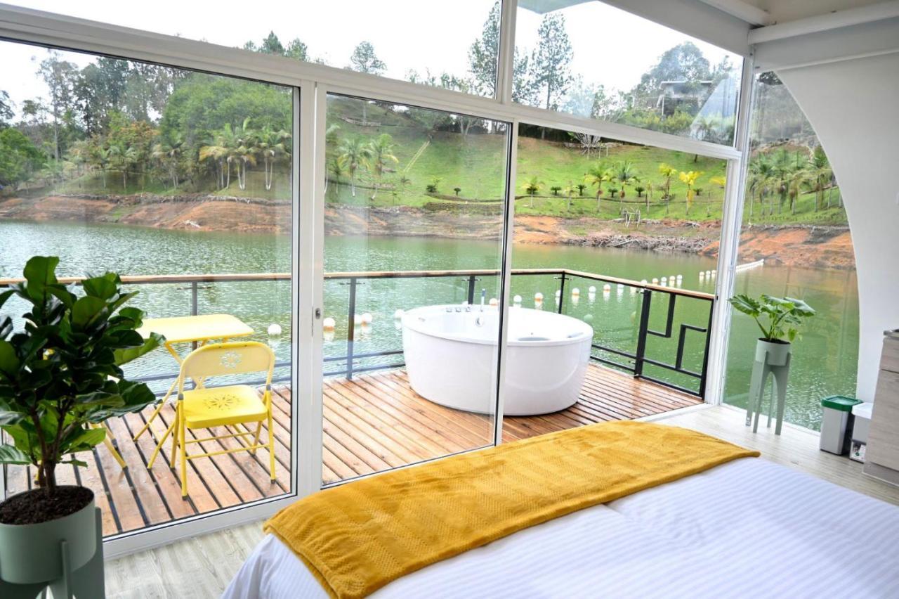 Casa Flotante La Trinidad Hotel Guatape Luaran gambar